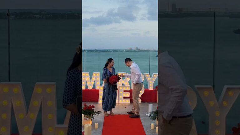 Read more about the article He was overwhelmed with emotions when she took off the blindfold ! #cancunproposal #rooftop #love